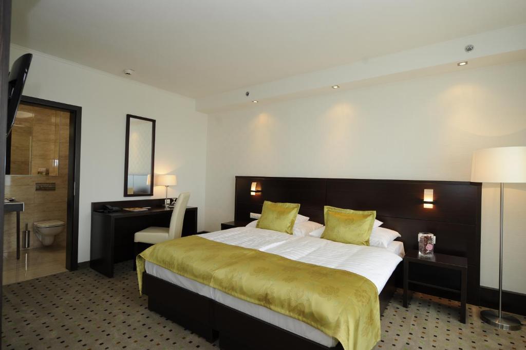 Hunguest Hotel Gyula Room photo