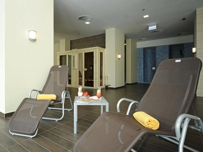 Hunguest Hotel Gyula Exterior photo